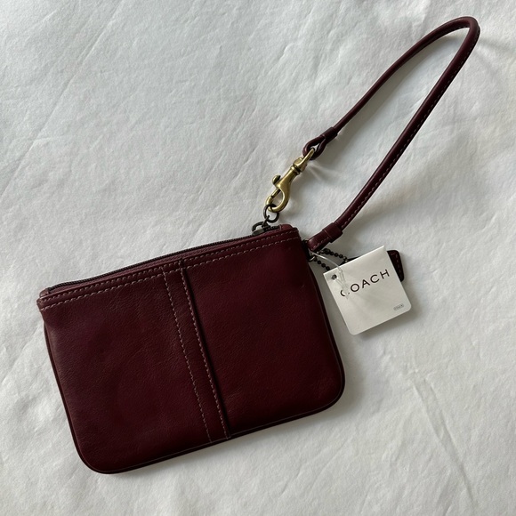 NWT Coach wristlet - Picture 5 of 6